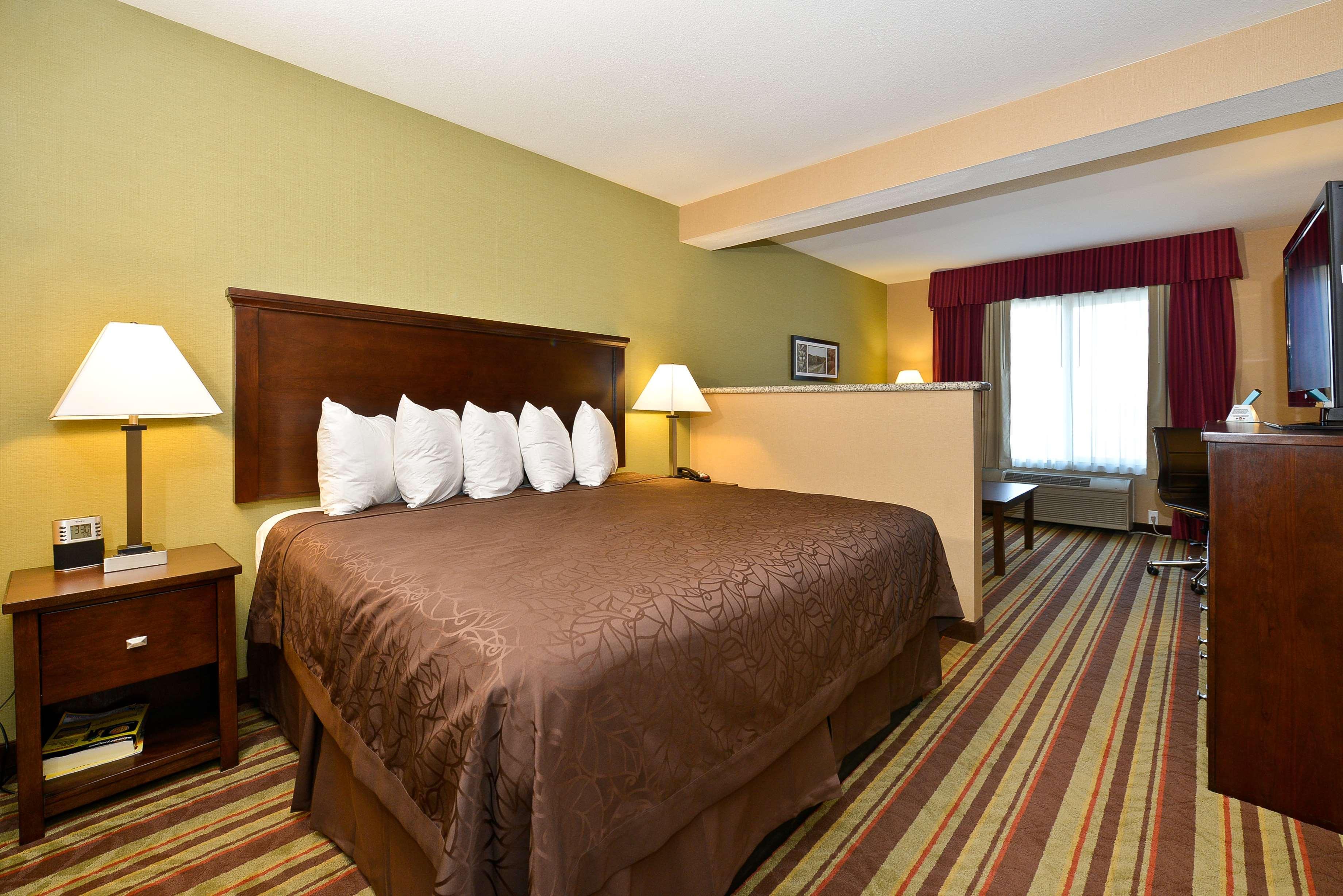 Best Western Wilsonville Inn & Suites Buitenkant foto