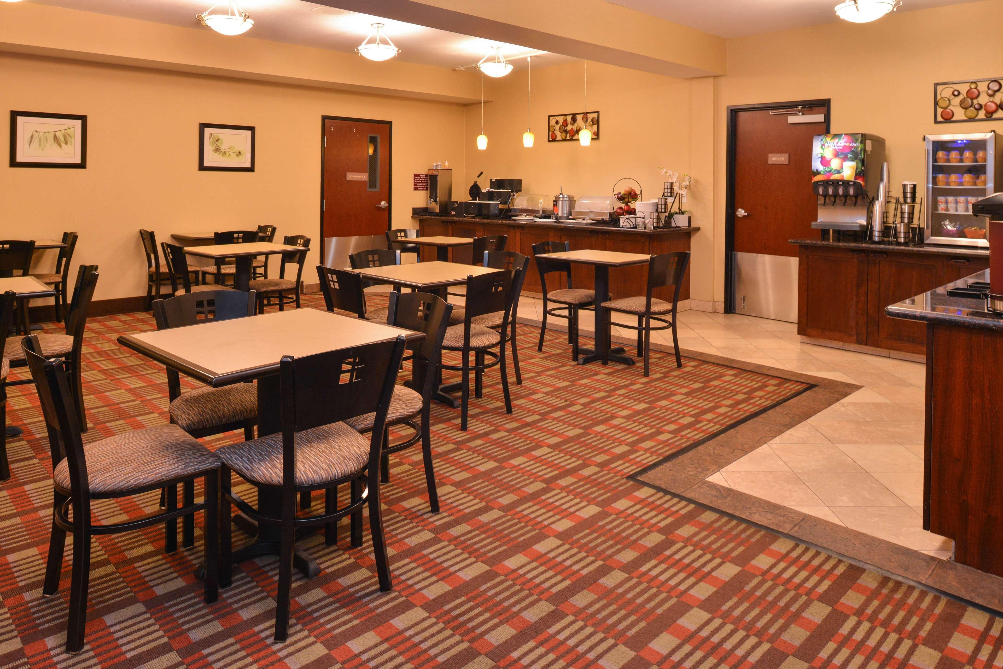 Best Western Wilsonville Inn & Suites Buitenkant foto