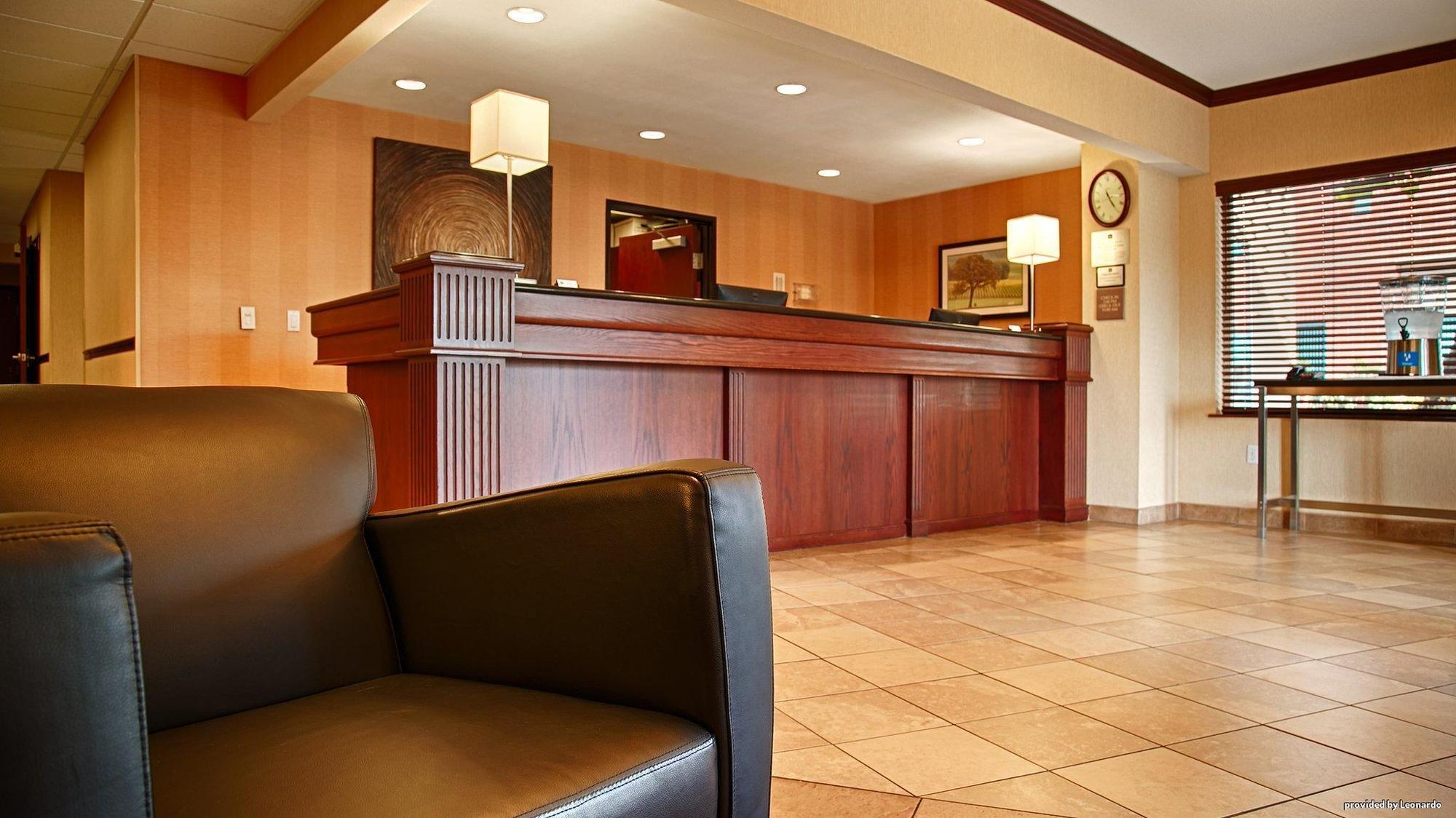 Best Western Wilsonville Inn & Suites Buitenkant foto