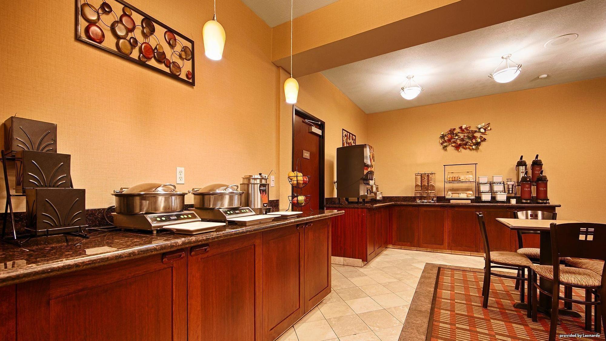 Best Western Wilsonville Inn & Suites Buitenkant foto